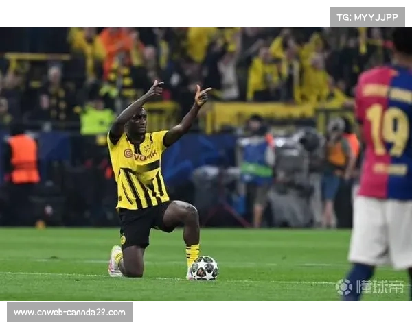 多特蒙德4-0大胜十人比利亚雷亚尔，吉拉西完成双响